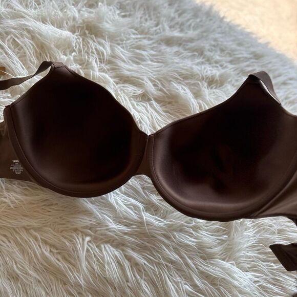 Skims Fits Everybody T-Shirt Bra Cocoa Size 46DDD - Picture 6 of 8